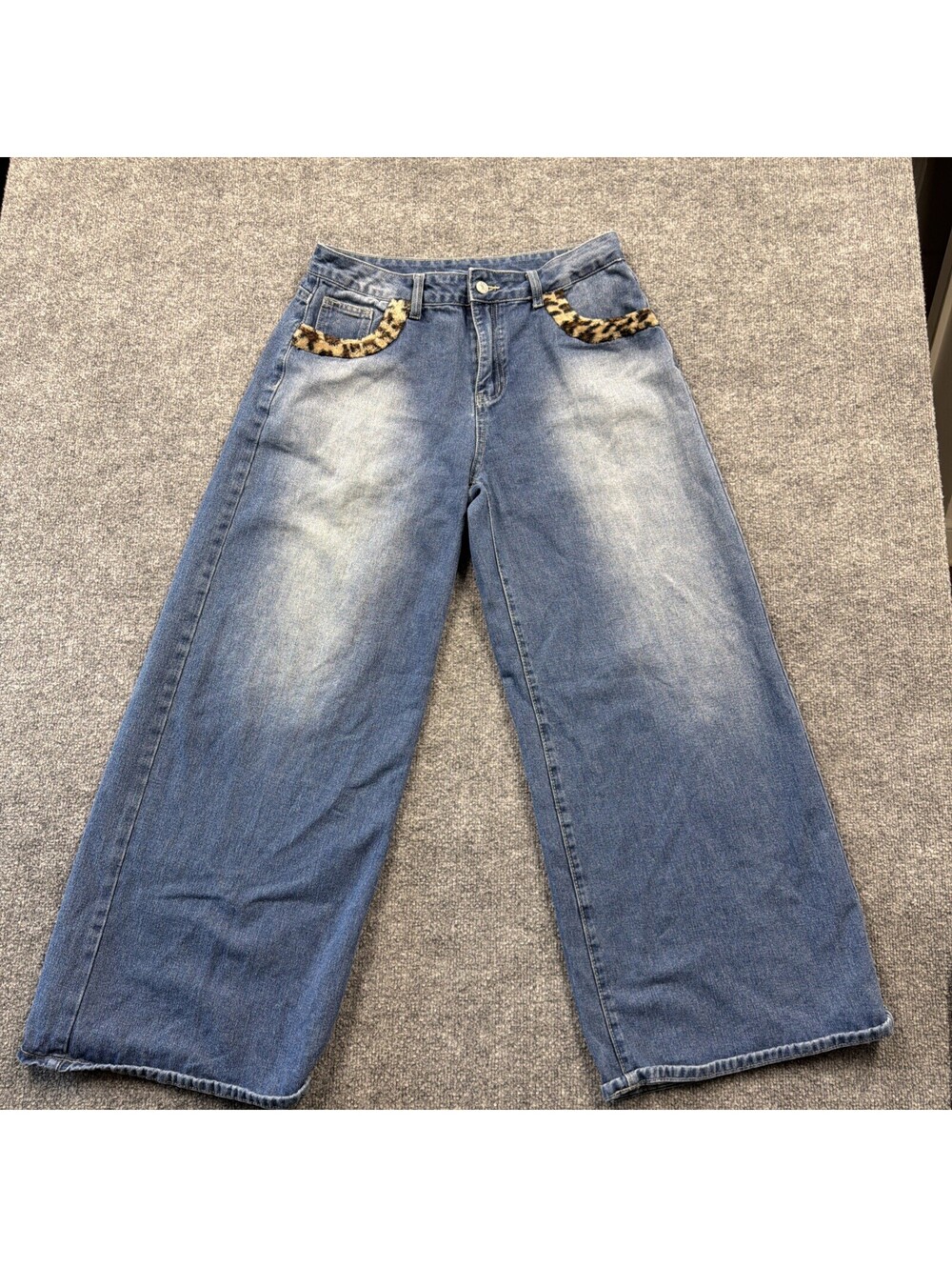 Wide Leg High Waisted Denim Jeans 30 Faux fur Embellishments On Pockets